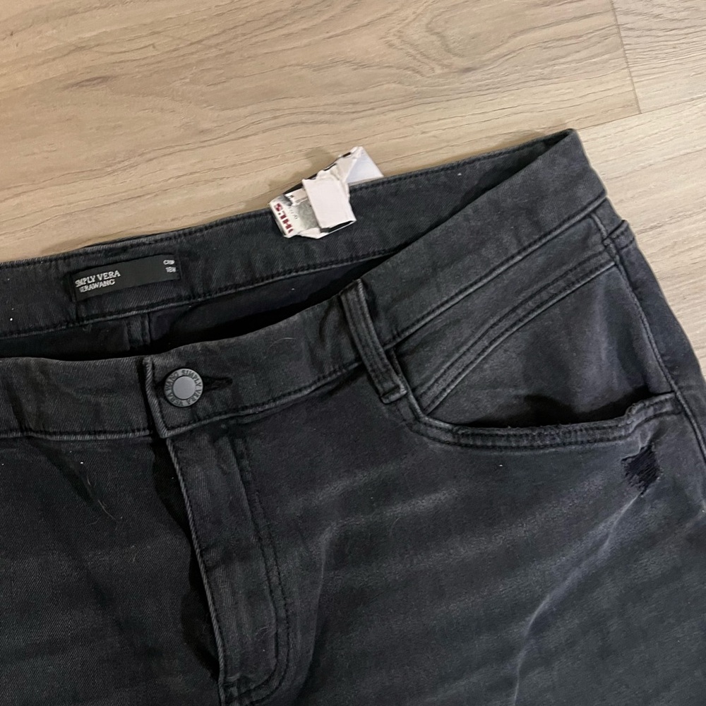 Bundle of three pairs of NEW women’s jeans sz 18 Vera Bradley no boundaries tim - Picture 4 of 15